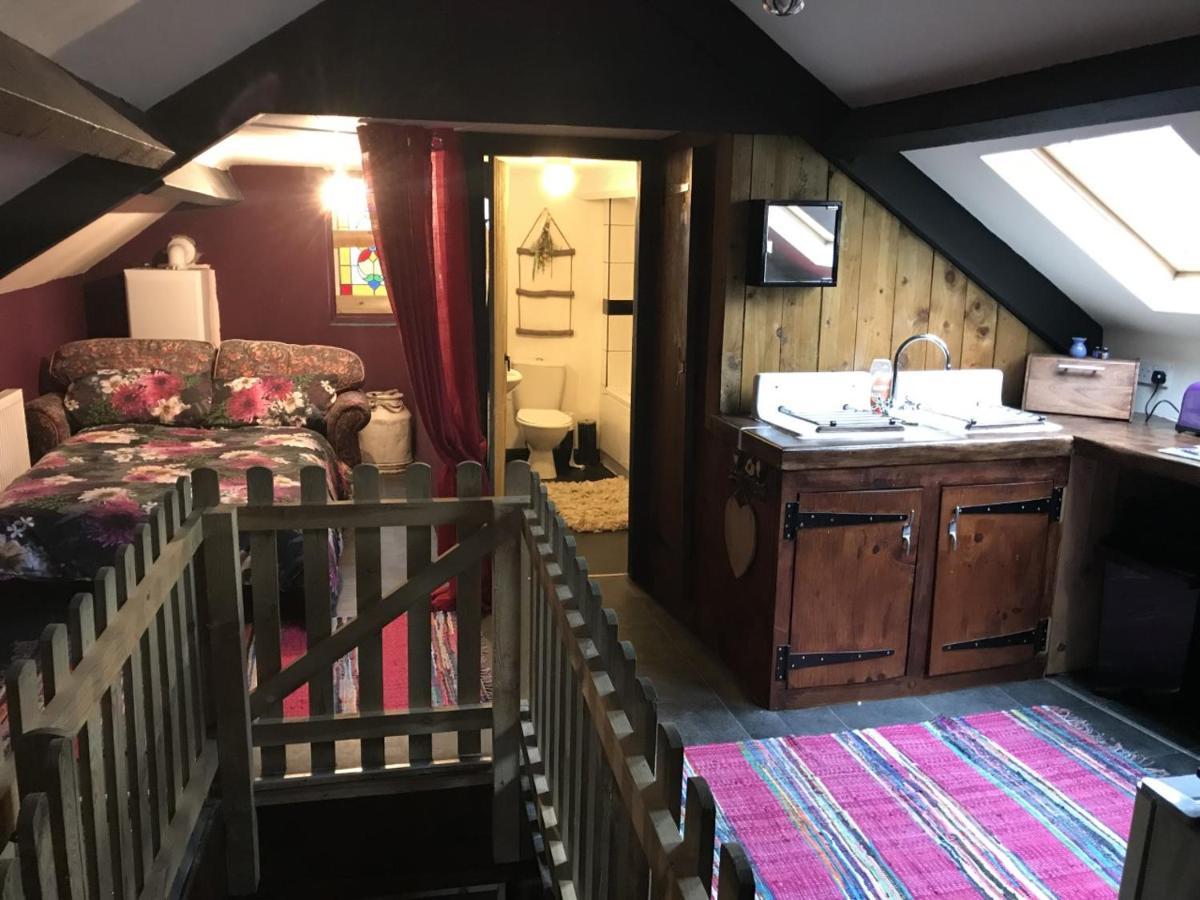 Happy Hippy Apartment สการ์โบโรห์ ภายนอก รูปภาพ