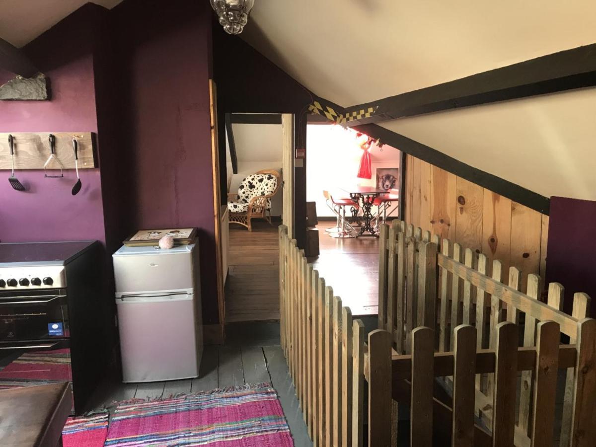 Happy Hippy Apartment สการ์โบโรห์ ภายนอก รูปภาพ